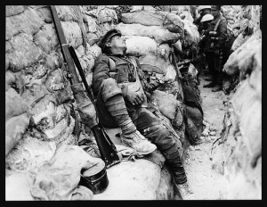 UK soldier in wwi trench