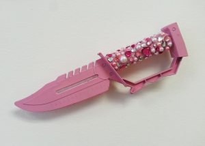 pink plastic knife